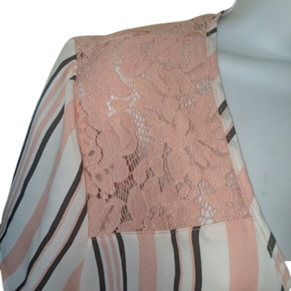 Short Sleeve Peach and White Blousy V-Neck Top Size XL - Picture 3 of 3